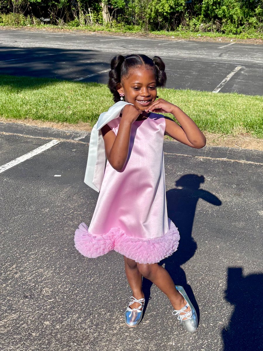 _mayeo's tweet photo. off to big girl school 🫶🏾 https://t.co/jzeIELVR4p