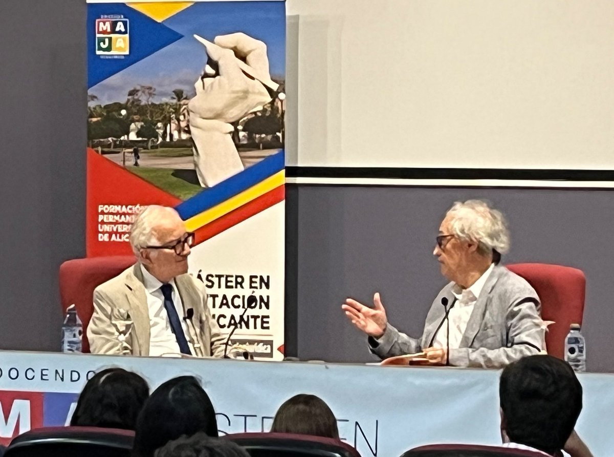 ArgumentacionUA's tweet photo. Hemos finalizado esta semana de actividades recibiendo las clases del profesor Mario Trottini, y las conferencias de los profesores Luigi Ferrajoli y Giorgio Pino. https://t.co/vk7aogQW6I