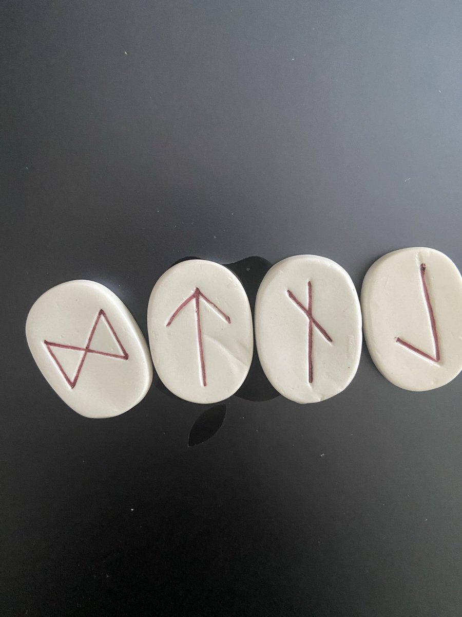 RhoSpiritual's tweet photo. Runes 4 June:
Dagaz-Breakthru-about transformation &amp; change

Teiwaz-Spiritual Warrior-asking us Spiritual Warriors-remove things that no longer serve

Nauthiz -Constraint–what constraints have u created 2stop breakthru

Laguz-Flow revrsd spend time with yourself &amp; using intuition https://t.co/ytXglImiSq