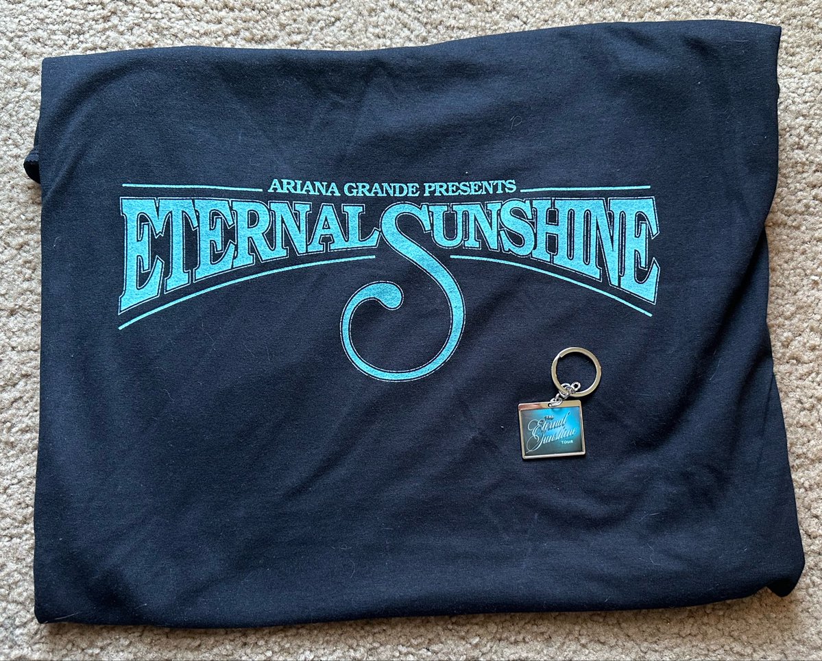 braverisms's tweet photo. tiny haul from the merch stand this morning :) https://t.co/GDgJGbtQOl