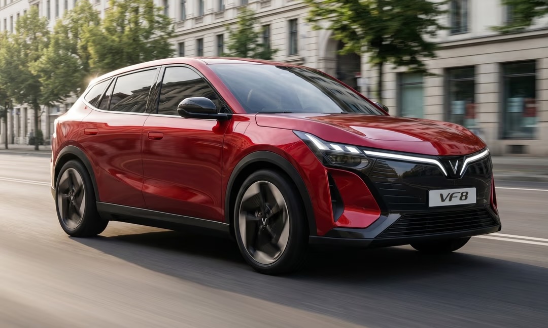 VinFastofficial's tweet photo. 12,728 orders.
Just 8 days.
A new sales record for the next-generation VF 8 in Vietnam.

A strong early signal for the next-generation VF 8, with customer response reflecting the impact of upgrades across design, ergonomics, and core engineering architecture.

#VinFast #VFS #VF8 #EV #Vietnam #Growth
