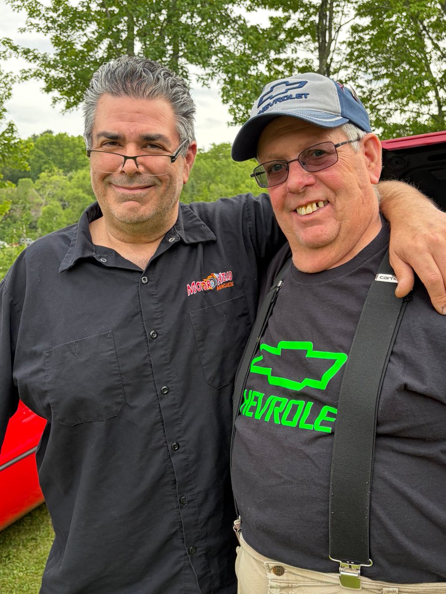 JimWeicherding's tweet photo. Friday Cruise Night. My Longtime Friend &amp; Magazine Publisher with his arm around my other Longtime Friends at area Car Show. Finally getting some nicer Weather. It’s 90 degrees but no humidity or high heat index. That arrives tomorrow. Car &amp; Truck Enthusiasts love Car Shows! 😎👍🏻 https://t.co/1z6Ga7fOsC