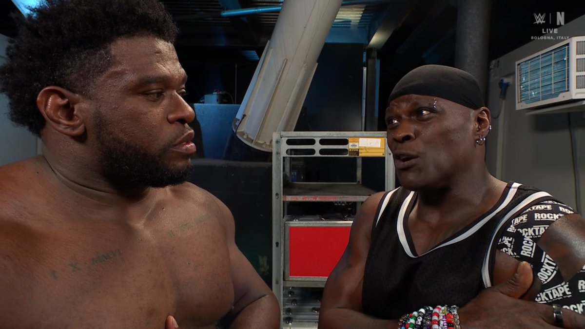 EliteClubS0B's tweet photo. "Once you get to know DP, you're gonna love DP. Wait, man... I don't even know if that was PG."

R-TRUTH IS WILDIN’ LMFAOO 😭

#SmackDown https://t.co/bayeLmqEPJ