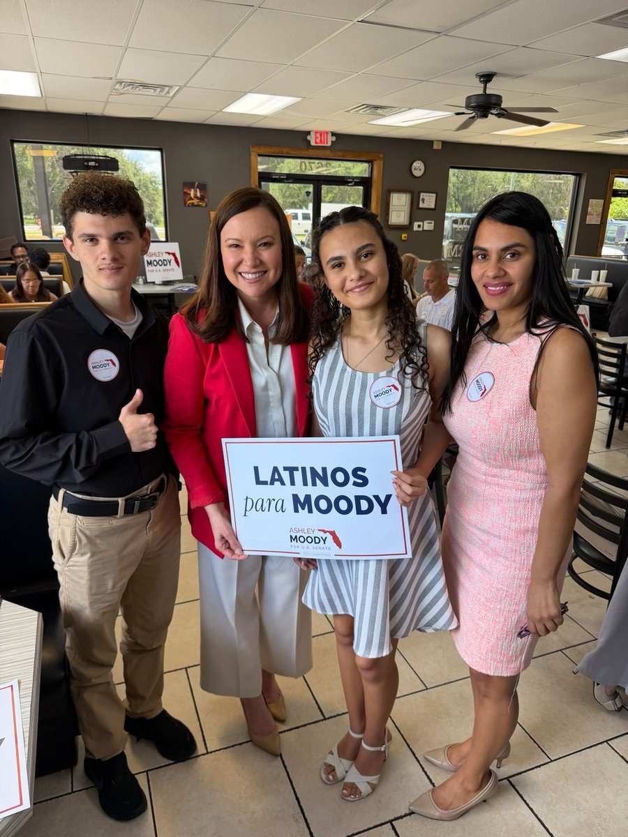 AshleyMoodyFL's tweet photo. St. Cloud: thank you for an incredible afternoon! When I became your Senator, I promised to deliver meaningful results for Florida families. From No Tax on Tips to No Tax on Social Security, the $2,200 increased Child Tax Credit, and more. 

I’m proud to be securing these wins for our families, but there is so much more to come.