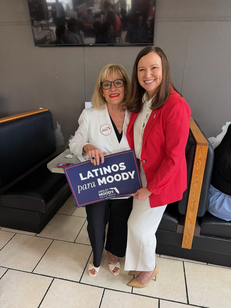 AshleyMoodyFL's tweet photo. St. Cloud: thank you for an incredible afternoon! When I became your Senator, I promised to deliver meaningful results for Florida families. From No Tax on Tips to No Tax on Social Security, the $2,200 increased Child Tax Credit, and more. 

I’m proud to be securing these wins for our families, but there is so much more to come.