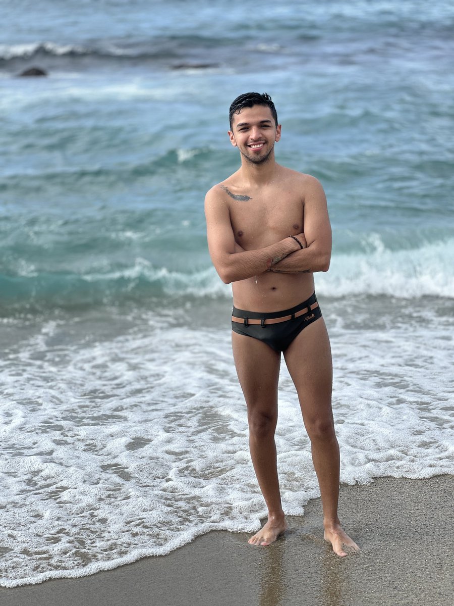 hendersonjosse's tweet photo. Sol, playa y vida ✨🍃

🩲: @medusaformen https://t.co/jggiWVMUL2