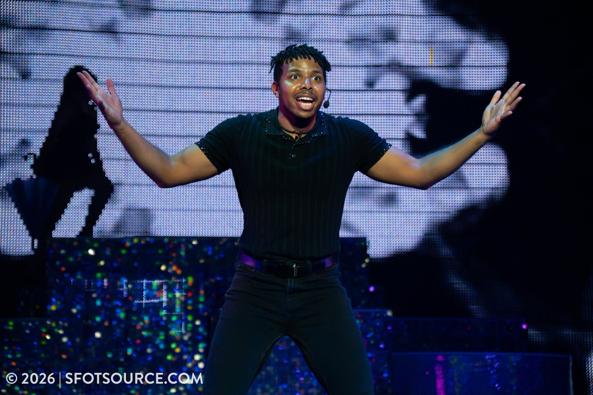 AmusementSource's tweet photo. The weekend is here, so see Celebrate! at Six Flags Over Texas! Enjoy 65 years worth of iconic hits stuffed into one high-energy revue. Having summer entertainment back is can't-miss!

Today's show schedule: https://t.co/TfHk0IOdiN

#SixFlagsOverTexas #SFOTSource #AmusementSource https://t.co/mQ8tfgn6AI