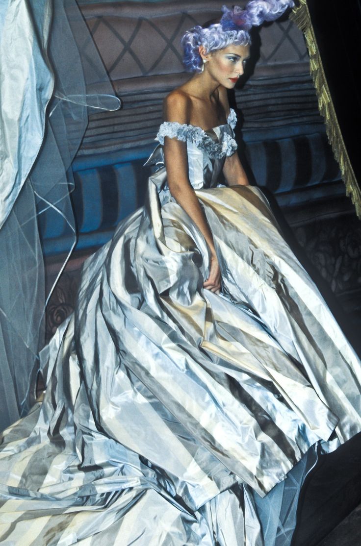 VistaVoid's tweet photo. The golden era of haute couture where fashion met high drama. They don't make runways like this anymore. https://t.co/cgg6XLK4ve