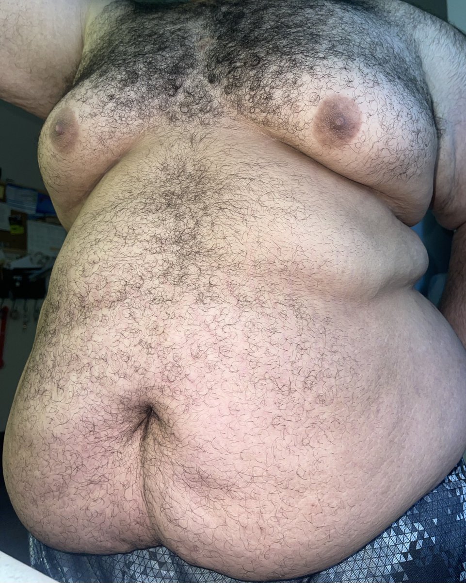 tornvdowvtch's tweet photo. chest hair is insane today🐼 #gaybear #fatboyfriday https://t.co/5Az1RQeHVX