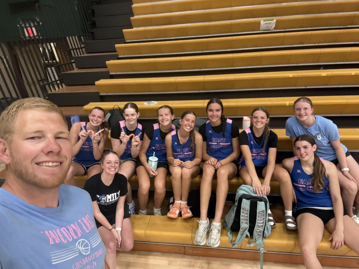 GbbSpartan's tweet photo. What a great first week+ of summer! Started with LPS clinic, then weights, open gyms, agility, league, and even a small team camp today for JV and Varsity. Team camp was at the alma mater of Coach @ava_kuhl - where she was lifter of the year! #OnTheRise #RollSparts https://t.co/g5bkxWlUoM