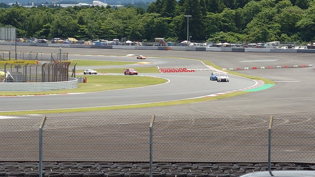 NKR300ZX's tweet photo. #S耐 #富士24時間
今日もここで観戦
太陽出ると暖かいんだけどね https://t.co/JByyHM0hjK