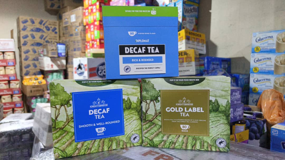 magericventures's tweet photo. Diplomat decaf tea 80bg and Knightsbridge decaf Gold tea 80bg. Knightsbridge Hold tea 80bg new label. Available at our Accra Makola Okaishie shop and all our branches. #diplomat #decaf #tea #newlabel #creatorsearchinsights https://t.co/qikWAs2nlH