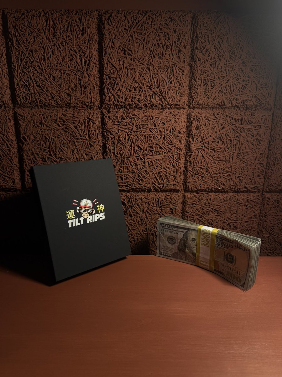 Loshyy's tweet photo. would you rather:

- open a mystery box worth $0 to $100,000 (EV is $9,900)

OR

- take $10,000 cash https://t.co/RCs5ktgnJN