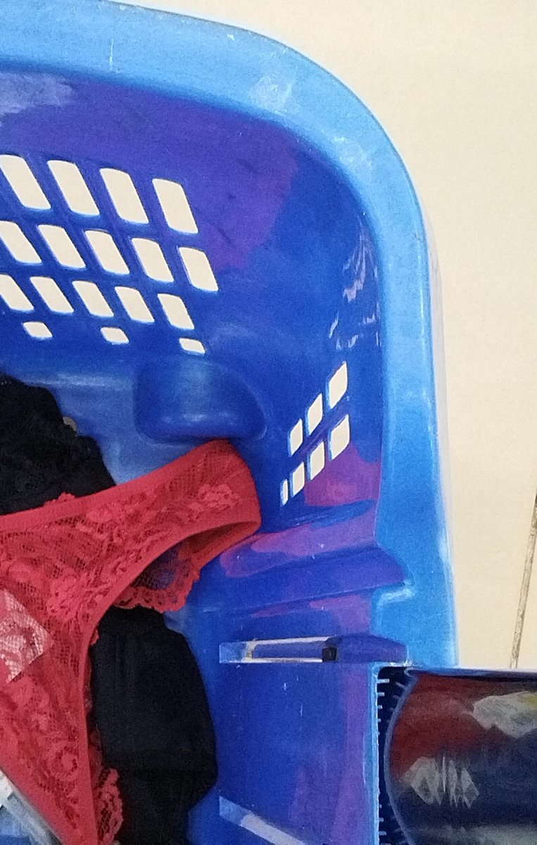 GPeludao's tweet photo. Passando no caixa aqui! Cadê aqueles que me dizem que gostam de um homem de calcinha aí??? Vem de DM! https://t.co/k4p04xLWLo