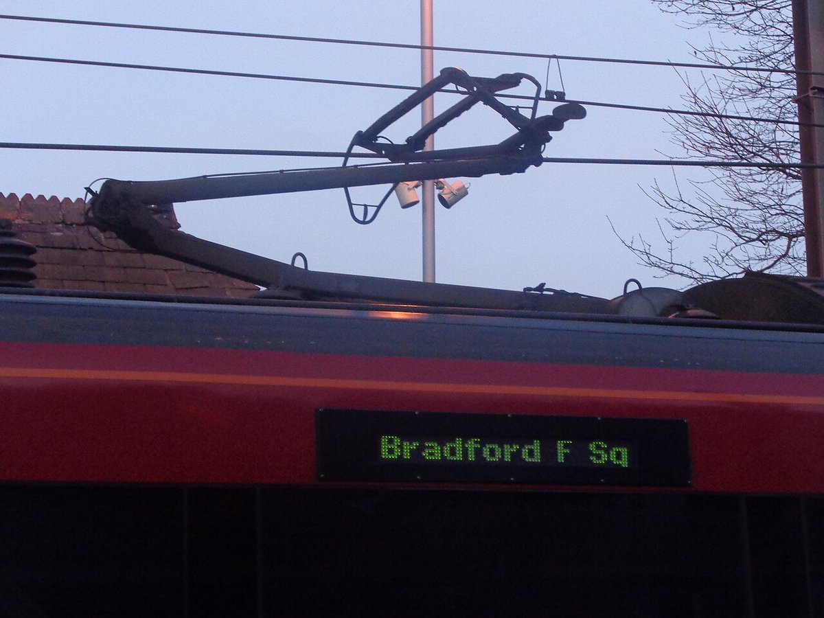 Krio1267's tweet photo. @TheNickWildeZPD What worries me is where in the actual fuck is the pantograph/third rail? https://t.co/RO3UCkYZL3