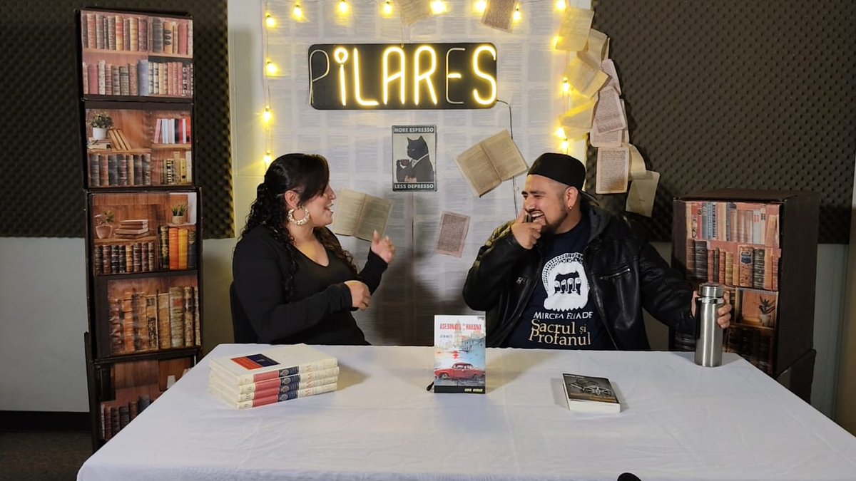 romancenegro's tweet photo. Hoy tocó charlar sobre el género negro que se escribe en la Periferia, las recetas secretas y talleres de escritura, todo esto para el podcast de Pilares "Por tus letras nos cacharon". 🔥 https://t.co/oX62eQu6Gp