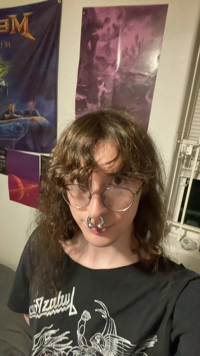 Milkwave51's tweet photo. going out (i think) tn!!! https://t.co/oiJmOM1mMD
