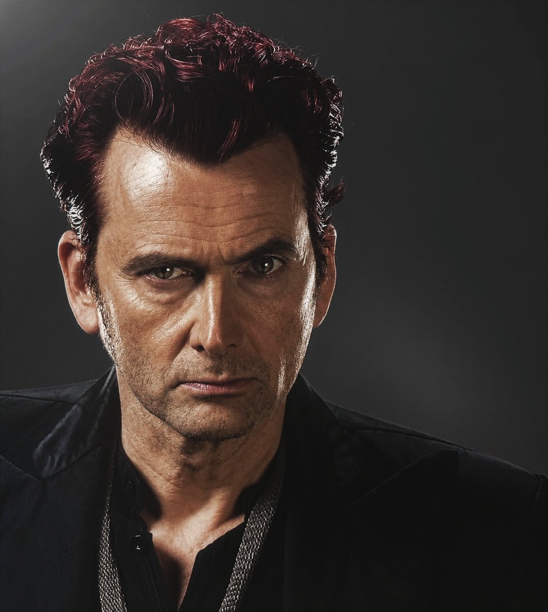 DlLFNETO's tweet photo. I fear David Tennant will never look hotter than this https://t.co/6tuokeOXTW