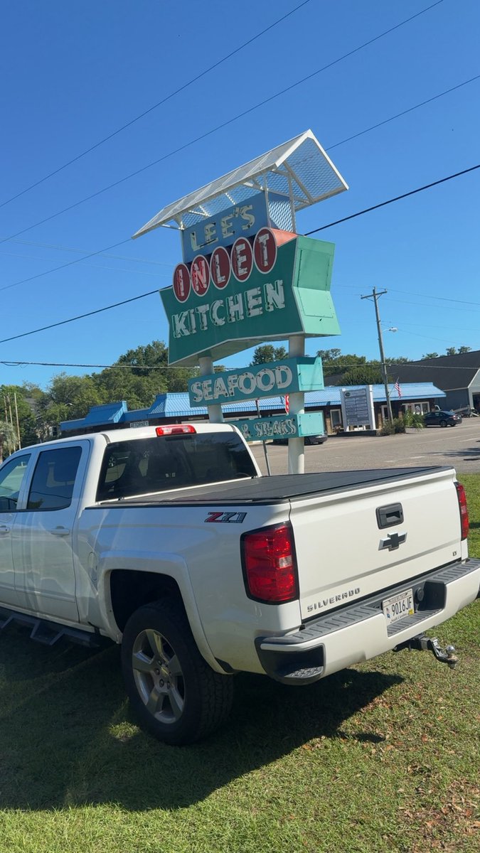 tpayne5544's tweet photo. Had to hit up my favorite restaurant last night since we were in town. Lot of memories made here over the years. https://t.co/kqpmwUvekG