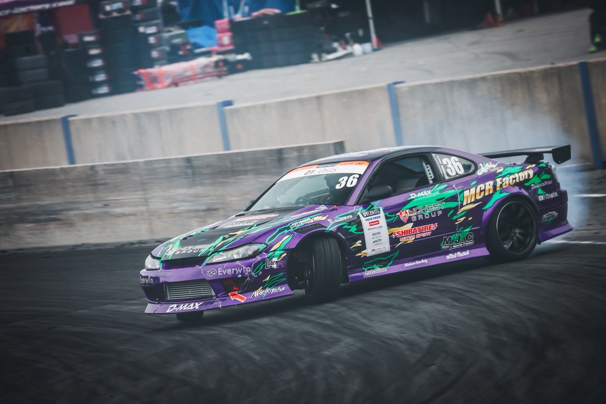 g_mogami36's tweet photo. D1 Lightsラウンド3 名阪
本番日まずは単走しっかり走ります🫡

HONEST D-MAX MCR Factory SHIBATIRE
#36 最上弦毅
@s.sho62 #honestgroup
@mcrfactory (#mcrfactory)
@shibata_r31house （#シバタイヤ）
@dmaxjapan （#ディーマックス）
@everwin.win https://t.co/B0GkaMo8LZ