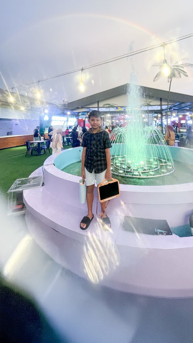 kenziemanan's tweet photo. 20260214 Dari masuk sampai pulang, rasanya waktu berjalan terlalu cepat. Banyak tawa, banyak cerita, dan tentu saja banyak foto yang memenuhi galeri. Hari yang sederhana, tapi sangat berkesan. ๐ก๐ฟ NavaraCityPark #BandarLampung #LiburanLampung #WeekendVibes #ExploreLampung https://t.co/305URQJKce