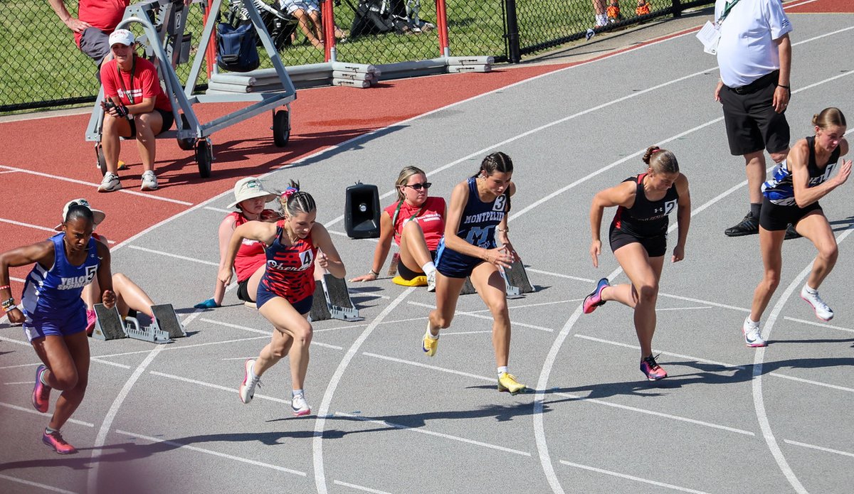 OBPhoenix's tweet photo. 🏆 The Oberlin Girls Track &amp; Field team finished 3rd in Ohio (D-V) with 38 points! Highlights included State Titles in the 4x100 (School Record 48.76) and 4x200 relays, Alyssa Webb finishing 2nd in the 100m, and Olivia Hudson placing 3rd in the 400m. ❤️💙🔥 #GoPhoenix https://t.co/aJfZE0T0TK