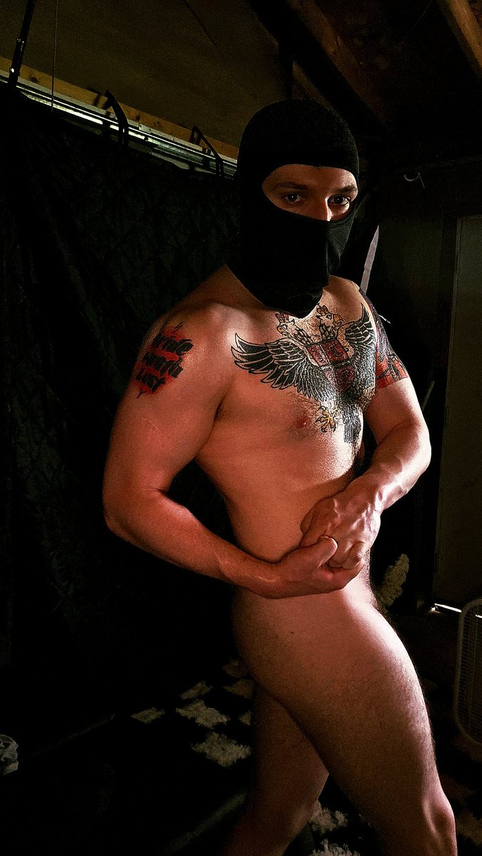 LustAuthority's tweet photo. Little photoshoot from a dry run of the camshow, very excited :P

#masktok #muscles #aesthetic #kink #lewd https://t.co/odxQPfTFQ8