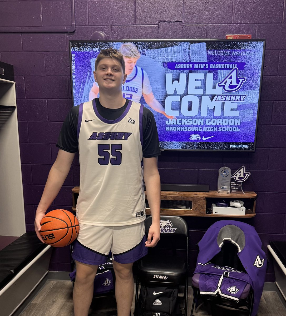 jacksondgordon's tweet photo. Thanks to Coach Shouse and @CoachRussAU for a great visit and offer to be a part of the @asburyhoops program! Go Eagles!
@bhsdogsbhoops @IETradition2027 
#agtg https://t.co/31iGi1Ah1F