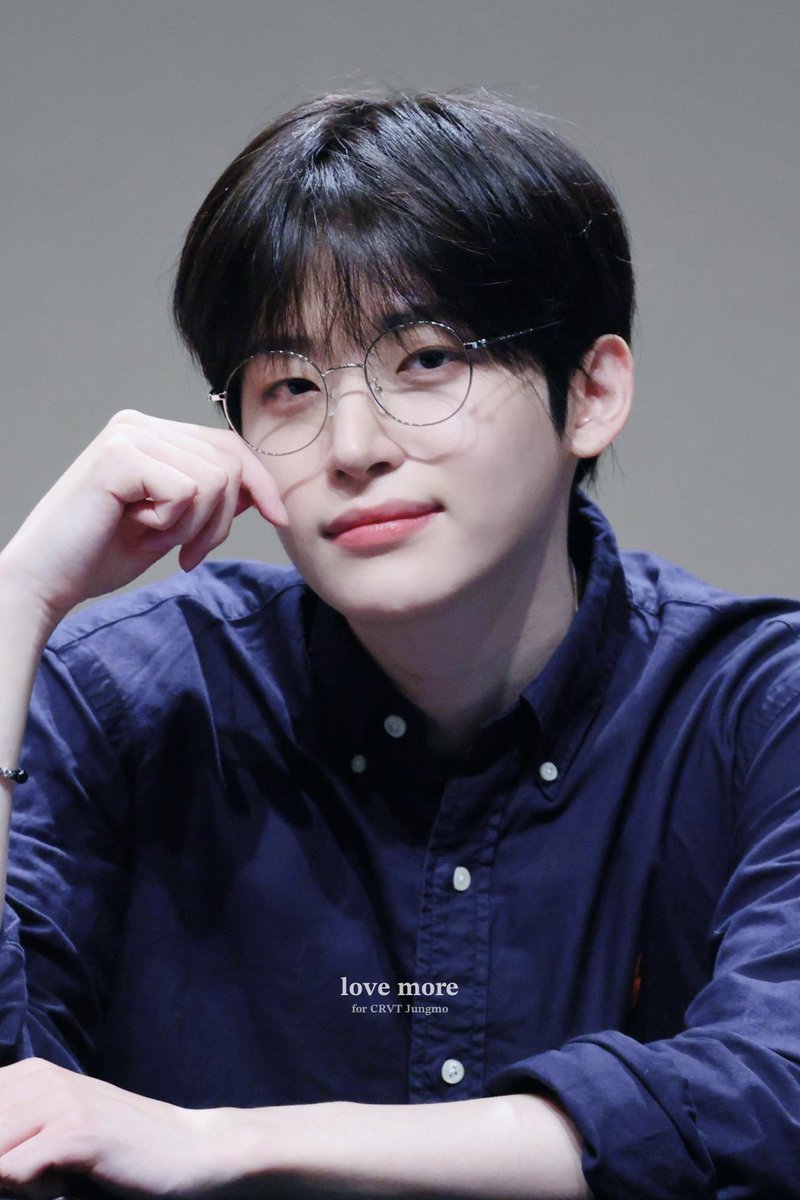 lovemore_jm's tweet photo. 260605 #정모 preview
#크래비티 #JUNGMO #CRAVITY

아너무잘생겼어 https://t.co/8yE9I9tlgB