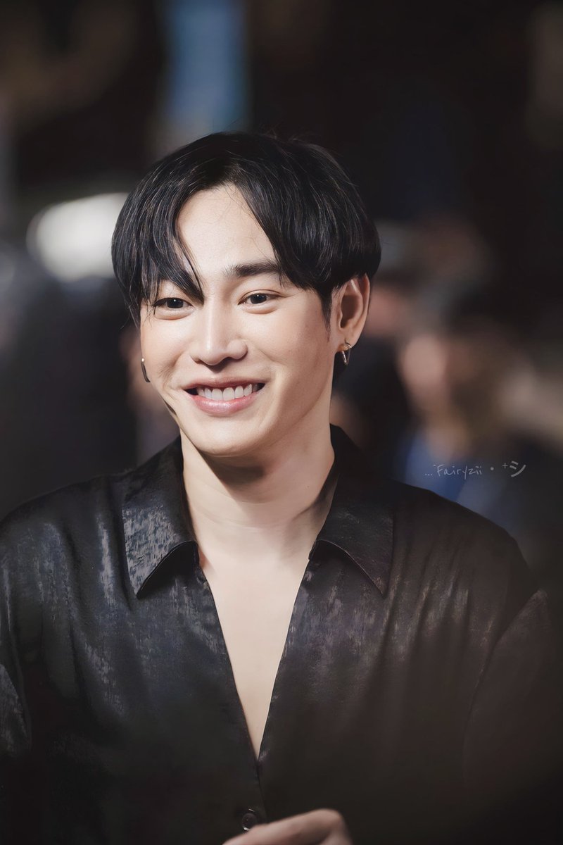 PiewPeew's tweet photo. คนนี้🤔@peckpalit #PeckPaLitChoke
#เป๊กผลิตโชค
แม้...ว่าตอนนี้จะเรือนร่าง.. แต่รอคอยเสมอ...😉😉 https://t.co/Oo4V98a1JK