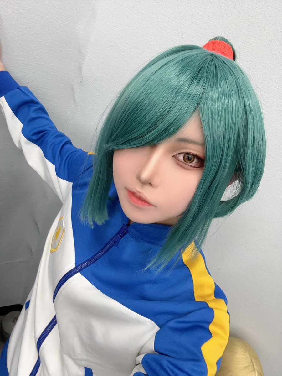p_____kb's tweet photo. Cosplay / 風丸一郎太
　謎の壁ドン丸掘り出してきた https://t.co/oUaO08W53l