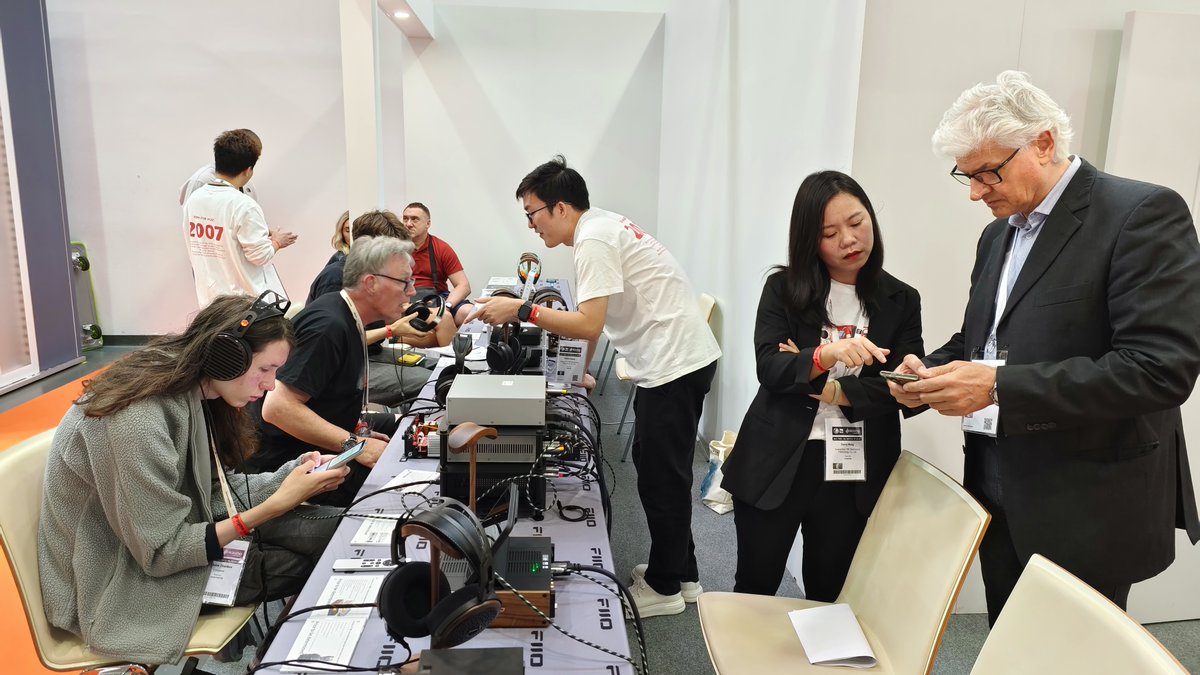 FIIO_official's tweet photo. HIGH END VIENNA 2026, Day 2!
The exhibition still has 2 days left! Come and experience FIIO products!
Event Date: June 4–7 (Thursday to Sunday)
Event Venue: ACV Vienna
FIIO Booth: Hall X4, N01
#FIIO #SNOWSKY #JadeAudio #HIGHENDVIENNA2026 https://t.co/qFJ2Lzs0qk