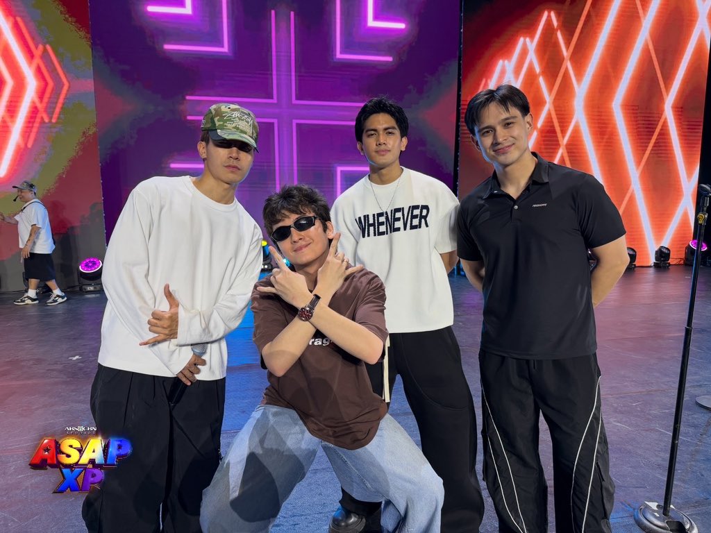 ASAPOfficial's tweet photo. May mga gwapo sa Victorias City Coliseum! 😍 Ready na sila magpakilig kaya magkita-kita tayo this June 7, Sunday para sa ASAP XP! ✨

✅ Show 1 | 12NN
✅ Show 2 | 7PM

#ASAPXP #ASAPVictoriasCity https://t.co/0cdLpnL9lw