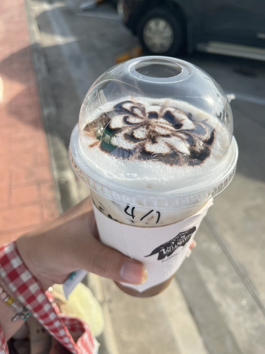namiminni's tweet photo. สวัสดีเสาร์ทำงาน เช้านี้คุณเติมกาแฟหรือยัง ☕️ https://t.co/IQODW9JjBo