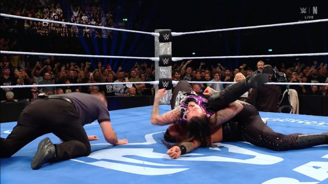 TheNovFreeze's tweet photo. DOMINIK MYSTERIO WINS AND ADVANCES IN THE KING OF THE RING #Smackdown https://t.co/9eMaWzq9Zc