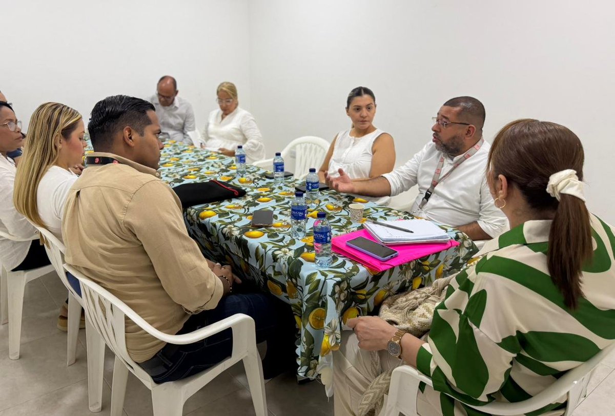 MinInterior's tweet photo. 📍Barranquilla | La Dirección de Asuntos Religiosos socializó con la Asociación de Ministros del Atlántico (AMA) los beneficios del Convenio de Derecho Público Interno, una herramienta que fortalece la libertad religiosa y amplía las garantías para las entidades de fe. https://t.co/8TlbXDT0W5