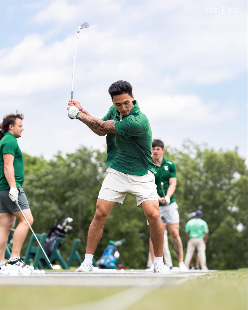 EMUFB's tweet photo. EMU Football learns to golf!

Our seniors had a great time getting some work in out on the course earlier today.

#TheFactory ⛓️ #ETOUGH https://t.co/bmvR4HQ7M9