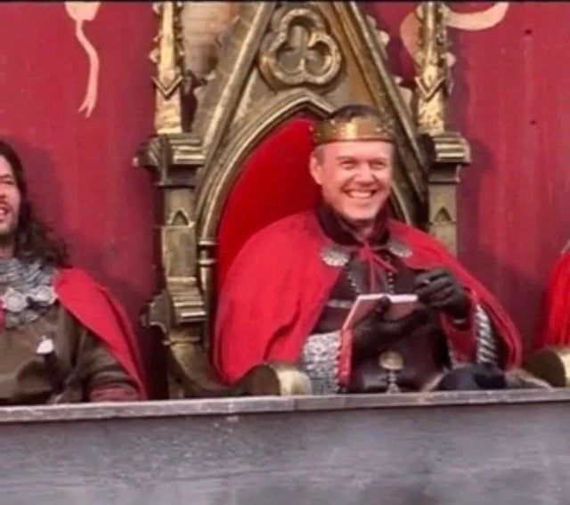 piece_m3rthur's tweet photo. My heart is breaking
We couldn't have asked for a better Uther. I think I can speak on behalf of the whole fandom that Anthony, we are so lucky to have had you as Uther. You were our pink ds carrying king.
Thank you so much for everything https://t.co/oomMRMmaWS