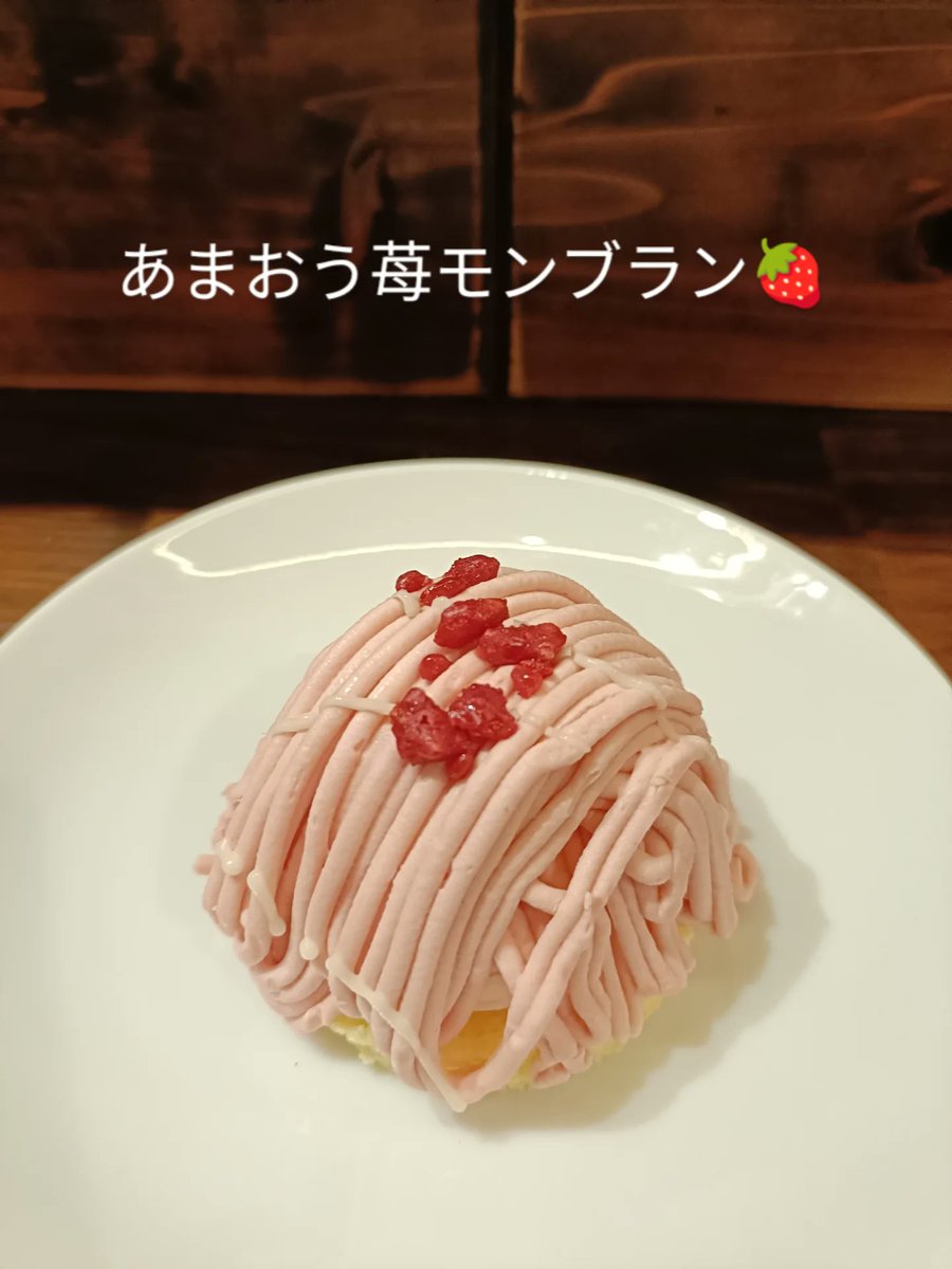 JIBUNNOIROcafe's tweet photo. 『6/6㈯ 本日の営業』8:00〜17:00
おはようございます！
本日、営業しております☕
今朝の道志村は肌寒いです😬
日中も22℃までの予報です。
走る方は暖かい格好で🫡

#山梨県
#道志村
#じぶんのいろ薪ストーブカフェ 
#喫茶店
#カフェ https://t.co/ofPB6CKAVi