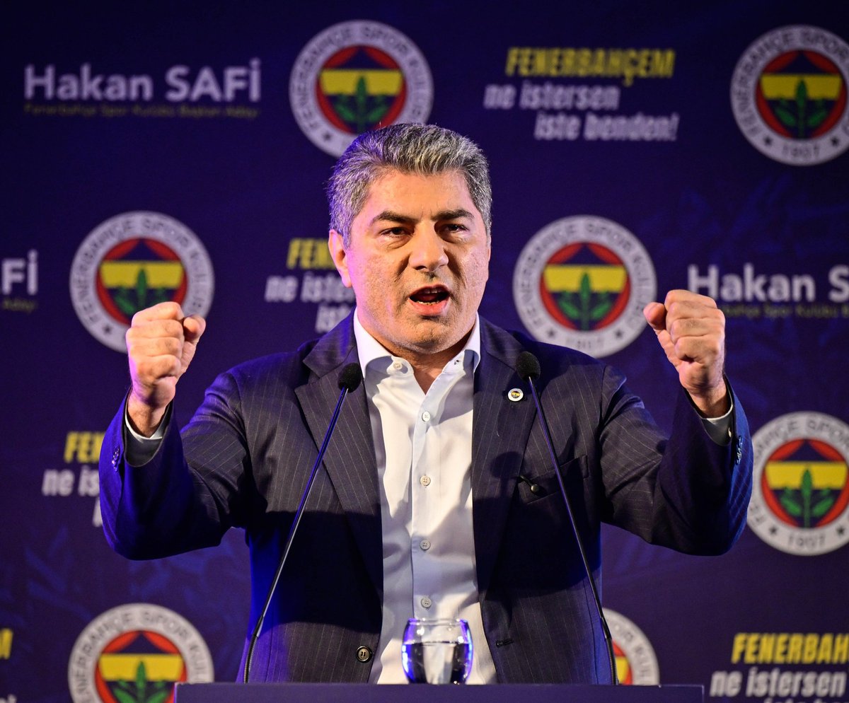 internationaa1's tweet photo. Gökhan Dinç : "Hakan Safi kulüple anlaştım demiyor ! Kardeşim bu bu kadar basit bir iş değil !" https://t.co/QDGtjmS2O0