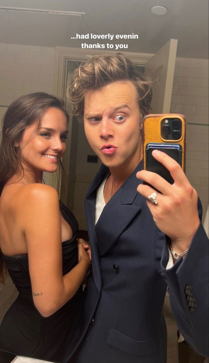 aristarkey's tweet photo. Rudy and Elaine being the only couple from the obx cast that has lasted so long and been together and never broken up is so funny to me https://t.co/d3ZuqnW5q4