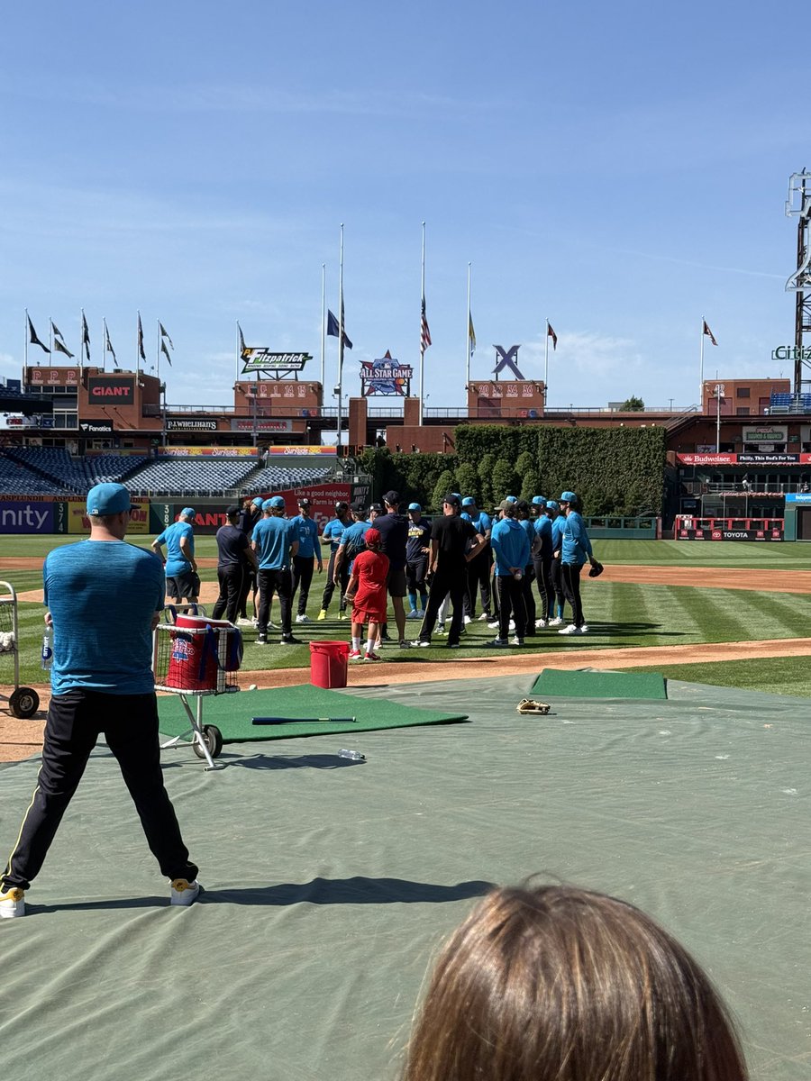 UKPhillies's tweet photo. Unreal Experience!! https://t.co/k4NOvNfA3A