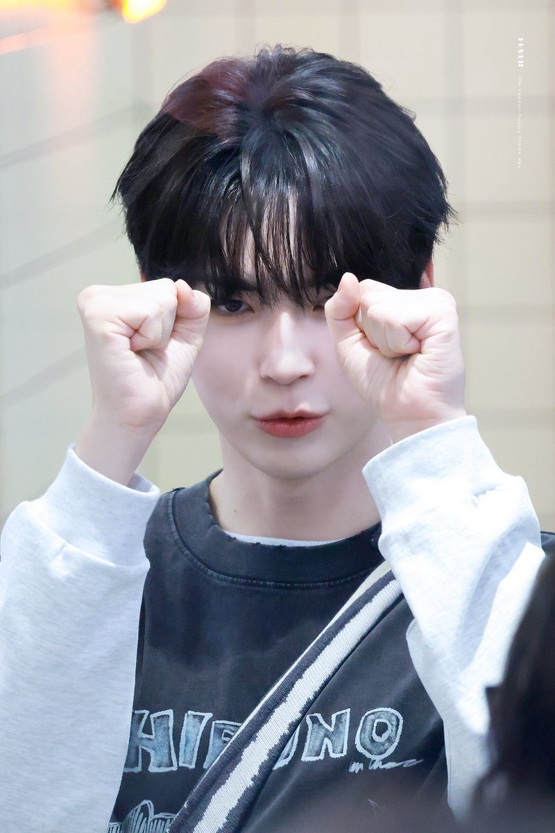 FEVER0613's tweet photo. 260604 HQ

#성한빈 #SUNGHANBIN #ソンハンビン
#ZB1 #ZEROBASEONE #제로베이스원 https://t.co/XLlUJO3kTi