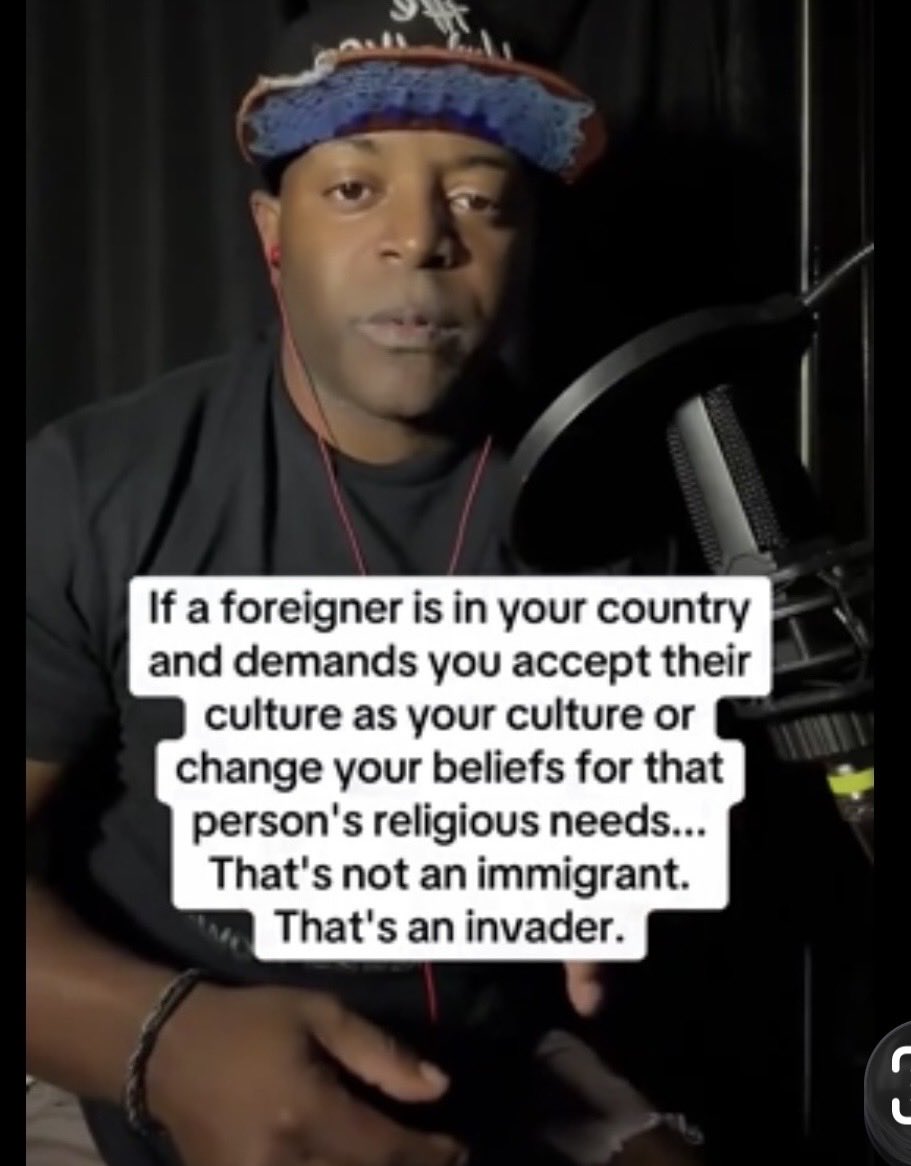 jfish52's tweet photo. @TrumpsHurricane We dont want this in America https://t.co/joror0v4Om