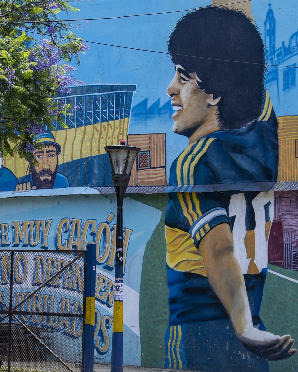 PlanetaBoca's tweet photo. Me voy corriendo a ver que escribe en mi pared
la tribu de mi calle.

¡La banda de mi calle!

¡La tribu de mi calle! https://t.co/NoRZrJB4zL