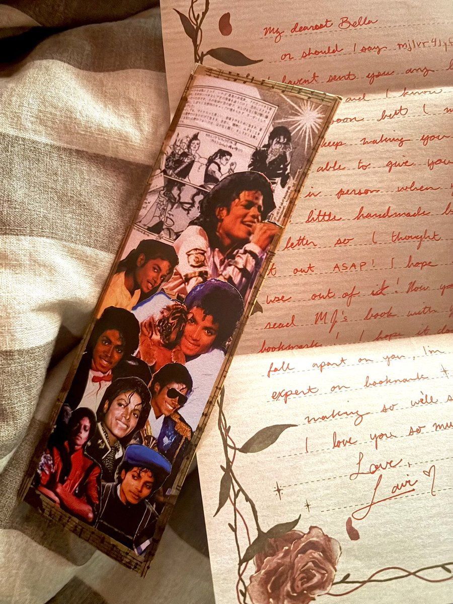 mjlvr4lyfe's tweet photo. My partner send me a Michael Jackson bookmark in the mail ୧⍤⃝💐 #mjtwt #michaeljackson #mjart #mjcraft https://t.co/mvXySf0FuY