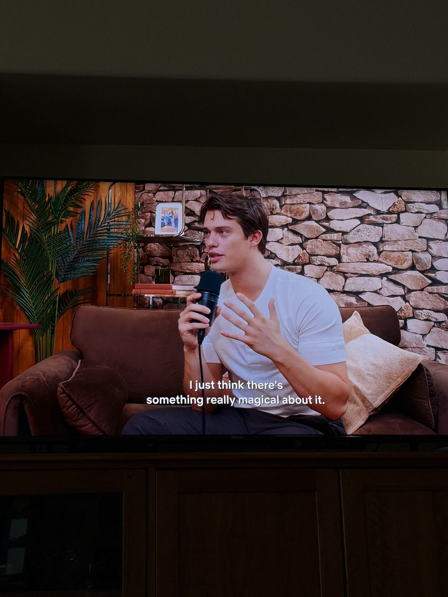 oldrrcliners's tweet photo. all this happening while i’m watching nicholas galitzine on therapuss https://t.co/GGvd0daHIt