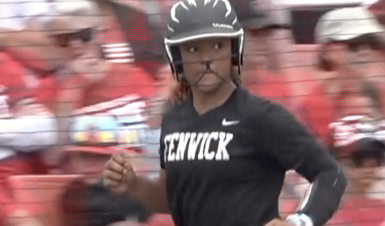 Channel1450com's tweet photo. Glenwood took on Fenwick early this afternoon in the 3A softball semifinals. We have the full game highlight from Peoria
https://t.co/nBIWsH1EgY https://t.co/oOoB0d3523
