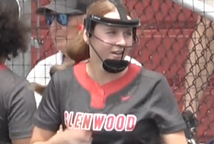 Channel1450com's tweet photo. Glenwood took on Fenwick early this afternoon in the 3A softball semifinals. We have the full game highlight from Peoria
https://t.co/nBIWsH1EgY https://t.co/oOoB0d3523