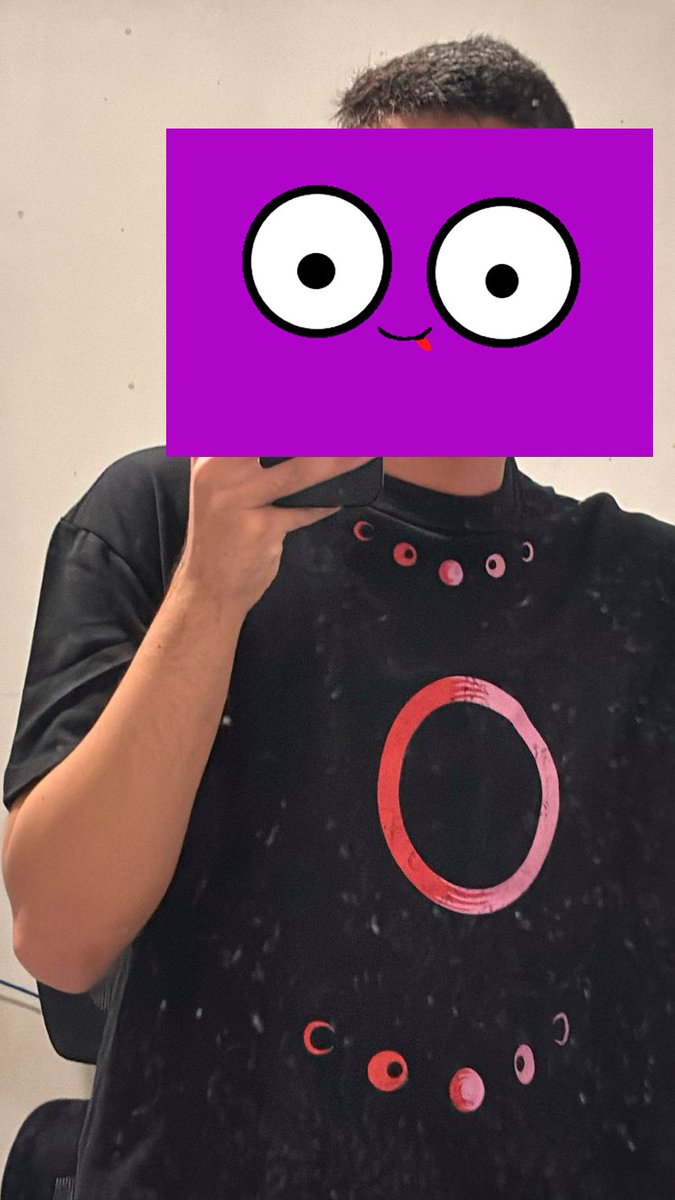 sonhokase's tweet photo. Ela tava serta 😎😎😎
Linda camisa!!!!!
(ignora o espelho imundo https://t.co/JwdSVT5hDC